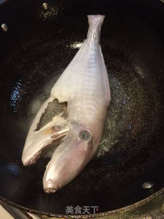黄豆酱焖迪仔鱼的做法步骤：3