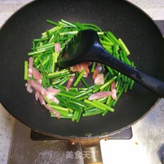 炒蒜苔的做法步骤：4