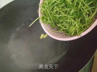 清清豆苗汤的做法步骤：2