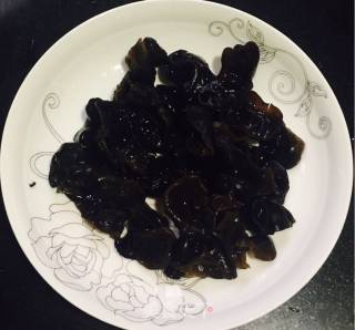 洋葱炒木耳的做法步骤：3