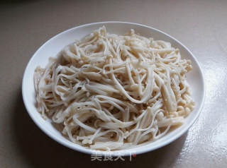 剁椒蒜蓉金针菇的做法步骤：5