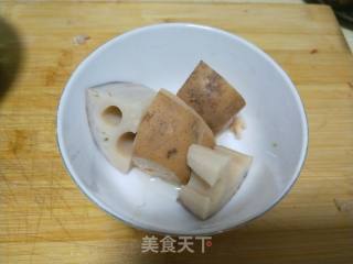 红烧狮子头的做法步骤：2