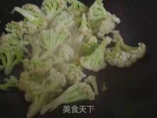 素炒椰菜花的做法步骤：5
