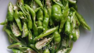 青椒炒蛋的做法步骤：1
