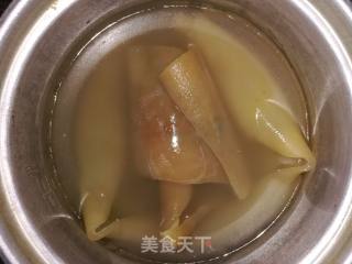 肉皮冻的做法步骤：1