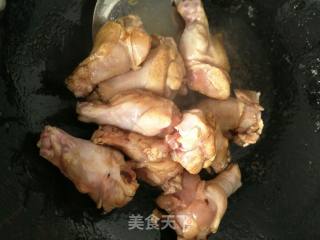 鸡翅根烧香菇的做法步骤：4