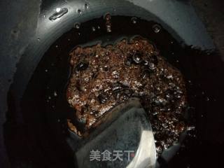 一锅出俩菜:红烧鸡爪豆腐的做法步骤：2