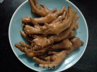一锅出俩菜:红烧鸡爪豆腐的做法步骤：9
