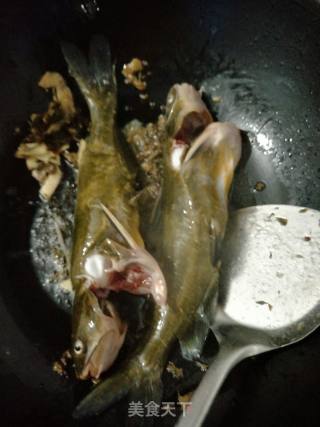 昂刺鱼莴笋酸菜汤的做法步骤：5