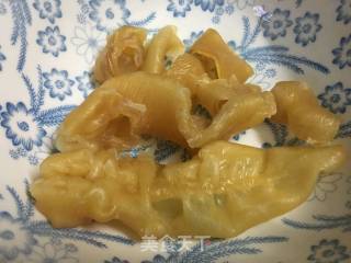 鸡肉鲜奶炖花胶的做法步骤：2