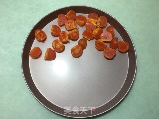 莲蓉咸蛋黄馅月饼的做法步骤：7