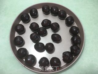 广式豆沙月饼的做法步骤：7