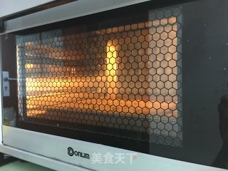 广式豆沙月饼的做法步骤：17