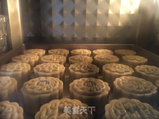 广式豆沙月饼的做法步骤：19