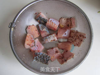 孜然糍粑鱼的做法步骤：4