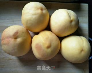 自制黄桃罐头的做法步骤：1