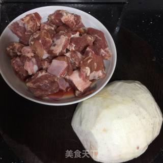 香芋蒸排骨的做法步骤：1