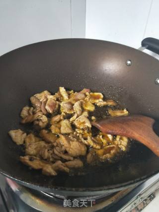 芹菜炒肉片的做法步骤：4