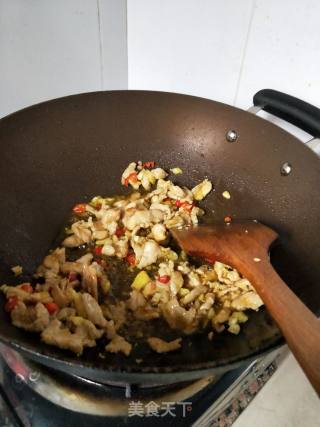 丝瓜炒肉片的做法步骤：5