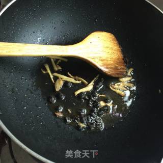 回锅秋刀鱼的做法步骤：6