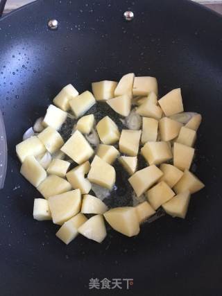 土豆腊肠焖米饭的做法步骤：6