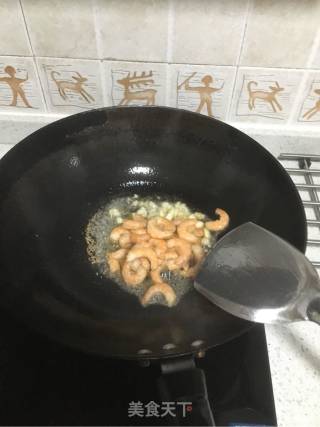 甜豆炒虾仁的做法步骤：4