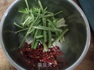 干煸蚕蛹的做法步骤：5