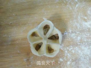 梅花蒸饺的做法步骤：4