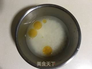 鲜百合青菜瘦肉粥的做法步骤：2