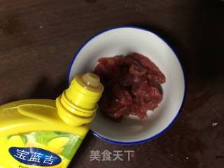 鲜百合青菜瘦肉粥的做法步骤：3