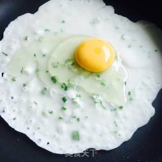 肉松鸡蛋卷饼的做法步骤：7