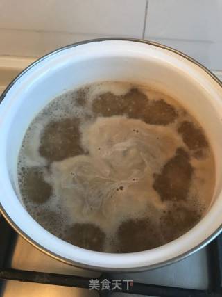 蘑菇海鲜味噌汁的做法步骤：6
