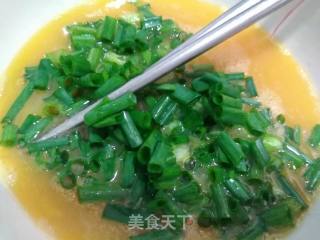 香煎鸡蛋面饼的做法步骤：2
