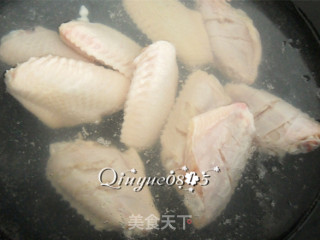 苹果鸡翅的做法步骤：2
