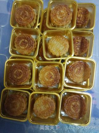 绿豆蓉月饼的做法步骤：10
