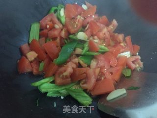 番茄鸡蛋面片儿汤的做法步骤：5