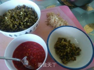 家常小菜辣炒酸豇豆的做法步骤：2