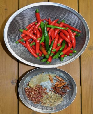 CoCoLc的私菜食谱经ーー泡椒的做法步骤：2