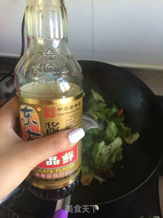 火爆大头菜圆白菜的做法步骤：3