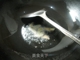 牛蛙炒花菜的做法步骤：3