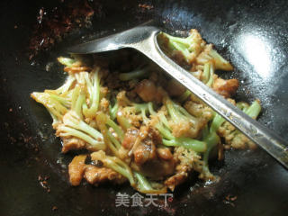 牛蛙炒花菜的做法步骤：10
