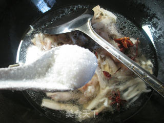 水笋烧鸡爪的做法步骤：7