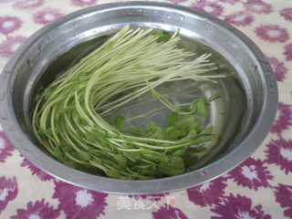 鲜藕豆苗猪蹄汤的做法步骤：8