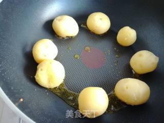 香煎小土豆的做法步骤：3
