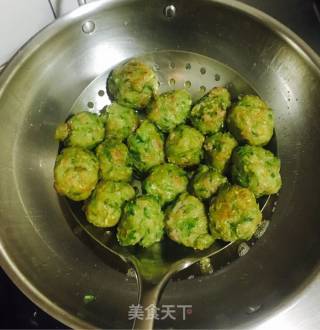 炸萝卜丝肉丸子的做法步骤：9