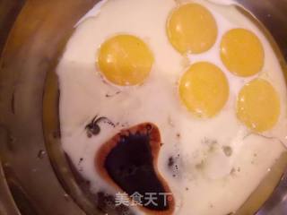 巧克力蛋糕卷的做法步骤：3