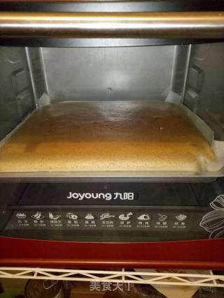 巧克力蛋糕卷的做法步骤：9