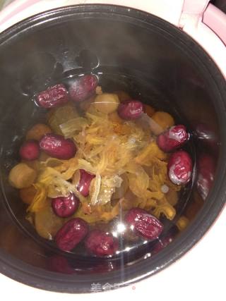 红枣桂圆炖天麻的做法步骤：4