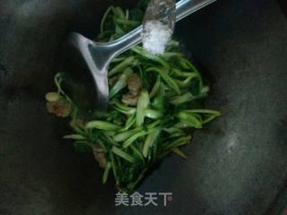 油炸炒鸡毛菜的做法步骤：4