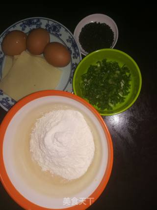家常煎饼果子的做法步骤：1